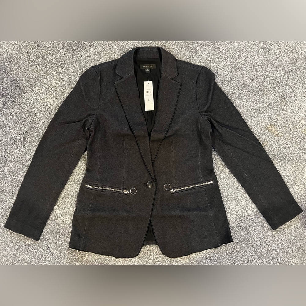 NWT Ann Taylor Black Single-Button Blazer Jacket with Zip Pocket Detail